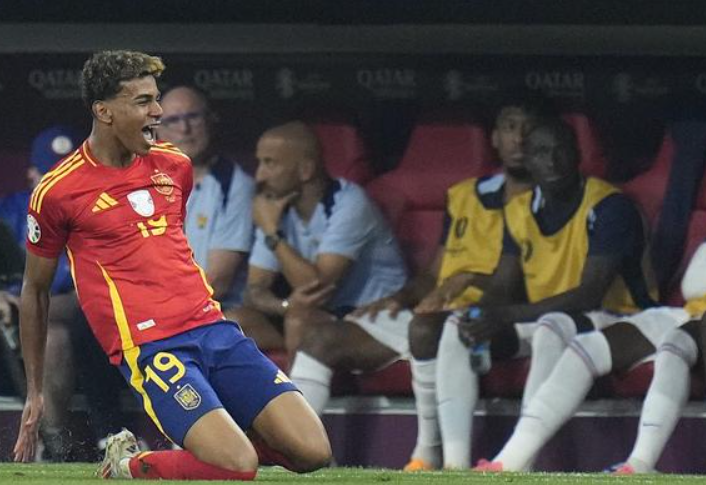 納尼峰會(huì)暢談足球未來(lái)：盛贊亞馬爾，呼吁理性看待新星成長(zhǎng)