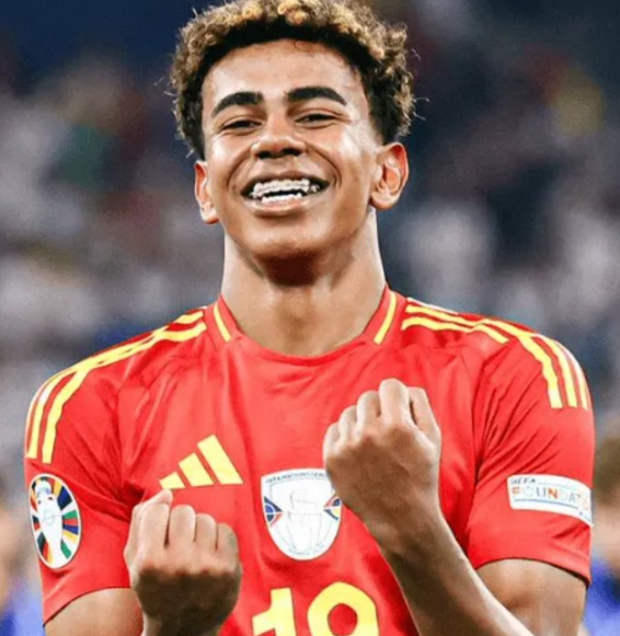 西甲第10輪焦點(diǎn)戰(zhàn)：巴薩客場(chǎng)負(fù)于皇馬，邊鋒<a href='https://www.m.162175.com/news/tag/1129363.html' style='color: blue;'>亞馬爾</a>賽前言論與賽