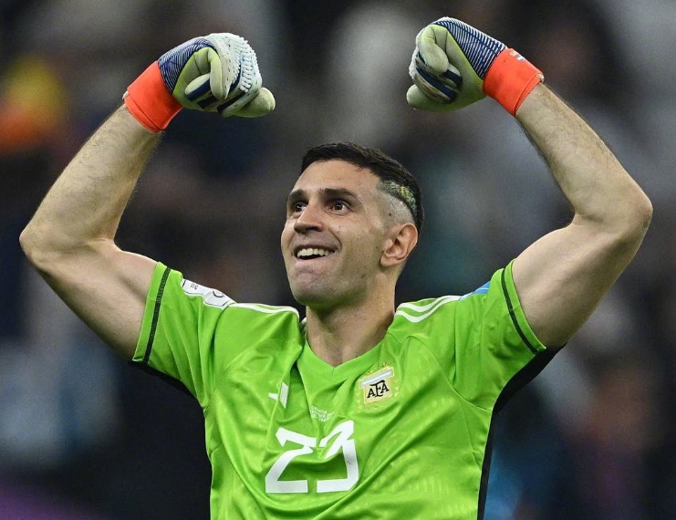 英超賽場：維拉力克曼城，馬丁內(nèi)斯豪情抒懷