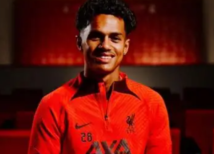 德天空記者披露：法比奧 - 卡瓦略冬窗將告別布倫特福德