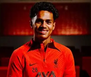 利茲聯(lián)冬窗引援遇阻：卡瓦略加盟可能性微，目光轉(zhuǎn)向他處