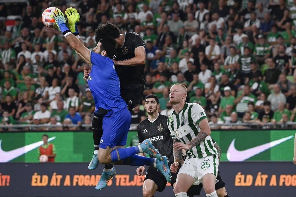 黑馬主場硬撼藍(lán)軍，歐冠激戰(zhàn)一觸即發(fā)