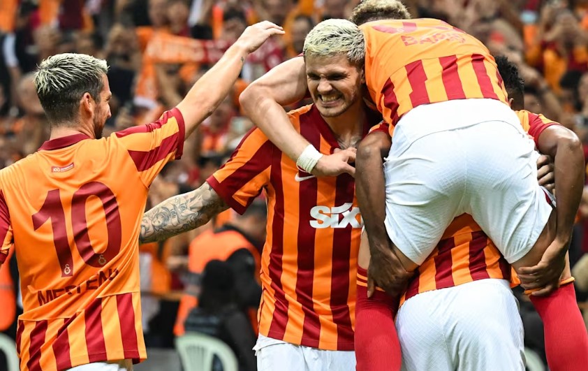 青春風暴VS鐵血防線，阿賈克斯主場爭勝