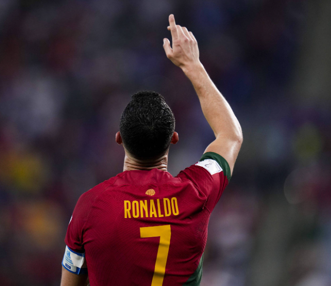 C羅再談GOAT之爭與獎杯價值：傳統(tǒng)強(qiáng)隊與新勢力的思維碰撞