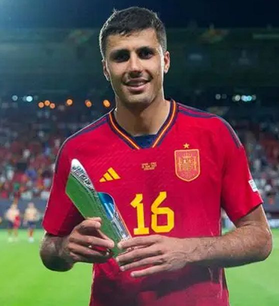 瓜帥看好羅德里賽季后程發(fā)力，傷病疑云籠罩其未來走向