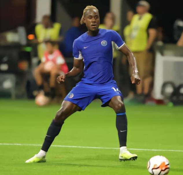 查洛巴頂替格伊入選英格蘭隊，陣容變動引關(guān)注