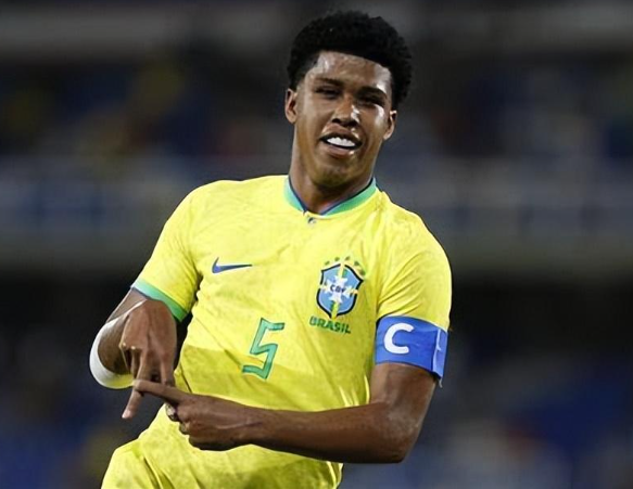 安德烈&middot;桑托斯賽前發(fā)聲：談成長、夢想與國家隊(duì)征程