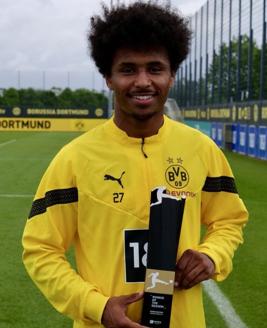 曼聯(lián)接觸阿德耶米經(jīng)紀(jì)人，多特面臨球員去留挑戰(zhàn)