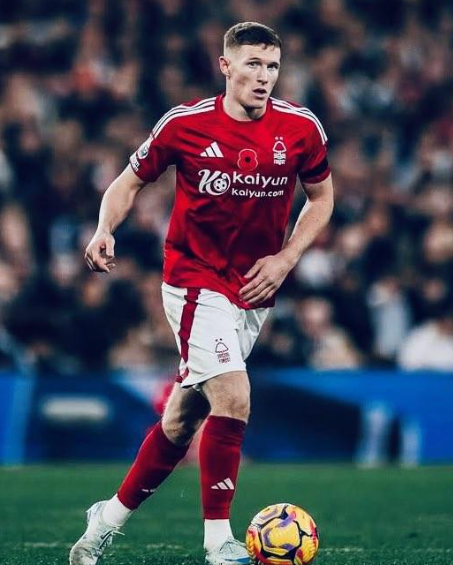 曼聯(lián)轉(zhuǎn)會(huì)動(dòng)態(tài)：伊萬(wàn)&middot;托尼、埃利奧特&middot;安德森引援意向與卡塞米羅