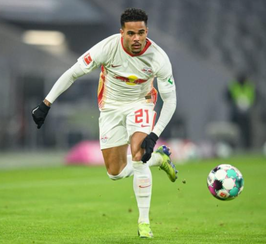 荷蘭隊(duì)官方通報(bào)：賈斯汀&middot;克魯伊維特世預(yù)賽受傷，提前歸隊(duì)療養(yǎng)