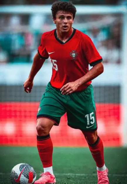 葡萄牙<a  style='color: blue;'>世預(yù)賽</a>大捷：若昂&middot;內(nèi)維斯賽后暢談比賽感悟