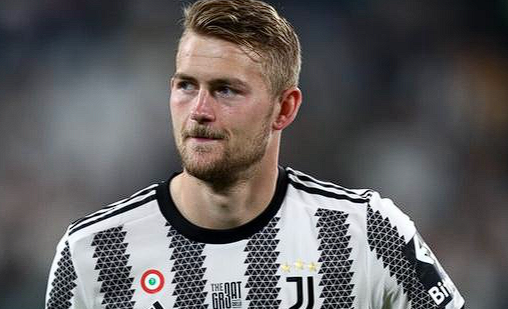 德里赫特談陣型偏好與國(guó)家隊(duì)征程：多元適配，心向未來(lái)