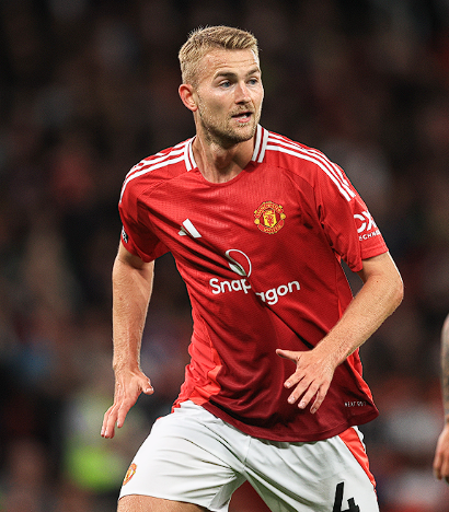 德里赫特談陣型偏好與國(guó)家隊(duì)征程：多元適配，心向未來(lái)