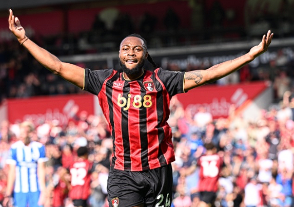 英超豪門競逐塞梅尼奧：轉(zhuǎn)會市場焦點人物的動態(tài)追蹤