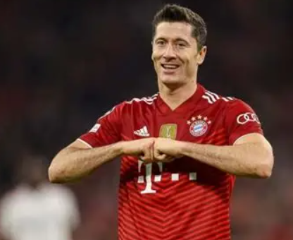 費(fèi)內(nèi)巴切求購萊萬：報(bào)價(jià)博弈與球員訴求