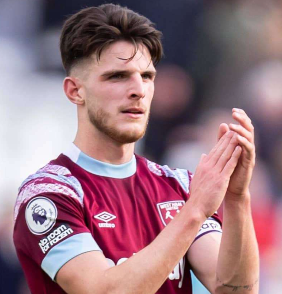 加里&middot;內(nèi)維爾盛贊阿森納中場賴斯：不可替代的球隊(duì)粘合劑