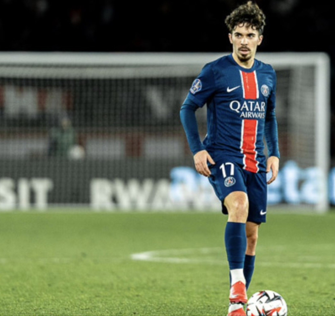 歐冠激戰(zhàn)：維蒂尼亞帽子戲法助力巴黎逆轉(zhuǎn)，暢談賽場感悟