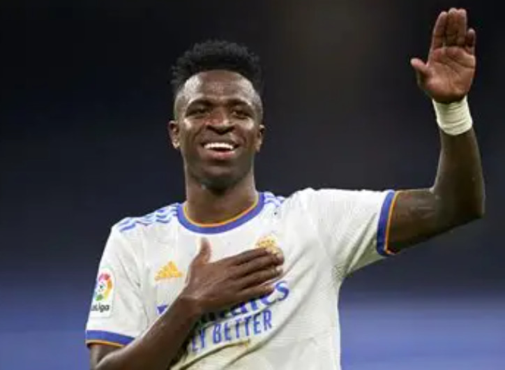 維尼修斯轉(zhuǎn)會風(fēng)云：曼聯(lián)利物浦競逐，皇馬未來存疑