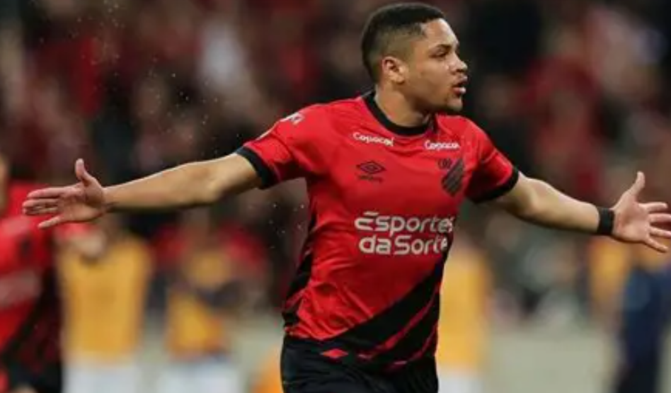 維托&middot;羅克：從巴甲崛起，劍指世界杯舞臺