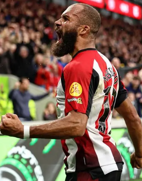 姆伯莫訪談：轉(zhuǎn)會適應(yīng)、自我成長與曼聯(lián)雄心